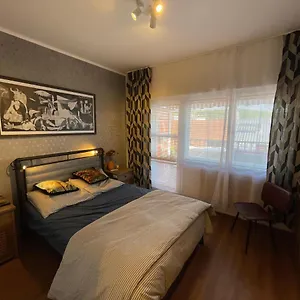 studio-andel-with-terrace.praguehotelsweb.com/